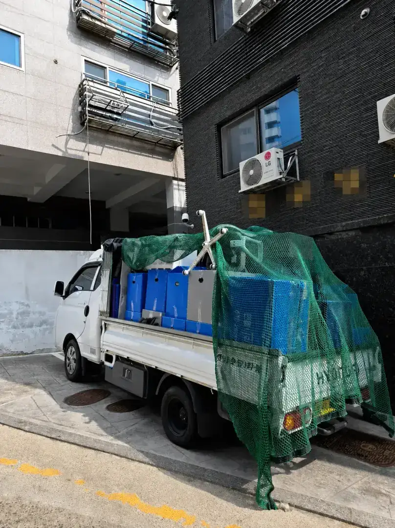 원룸나라이사 카트에 실린 원룸 이삿짐 운반 현장